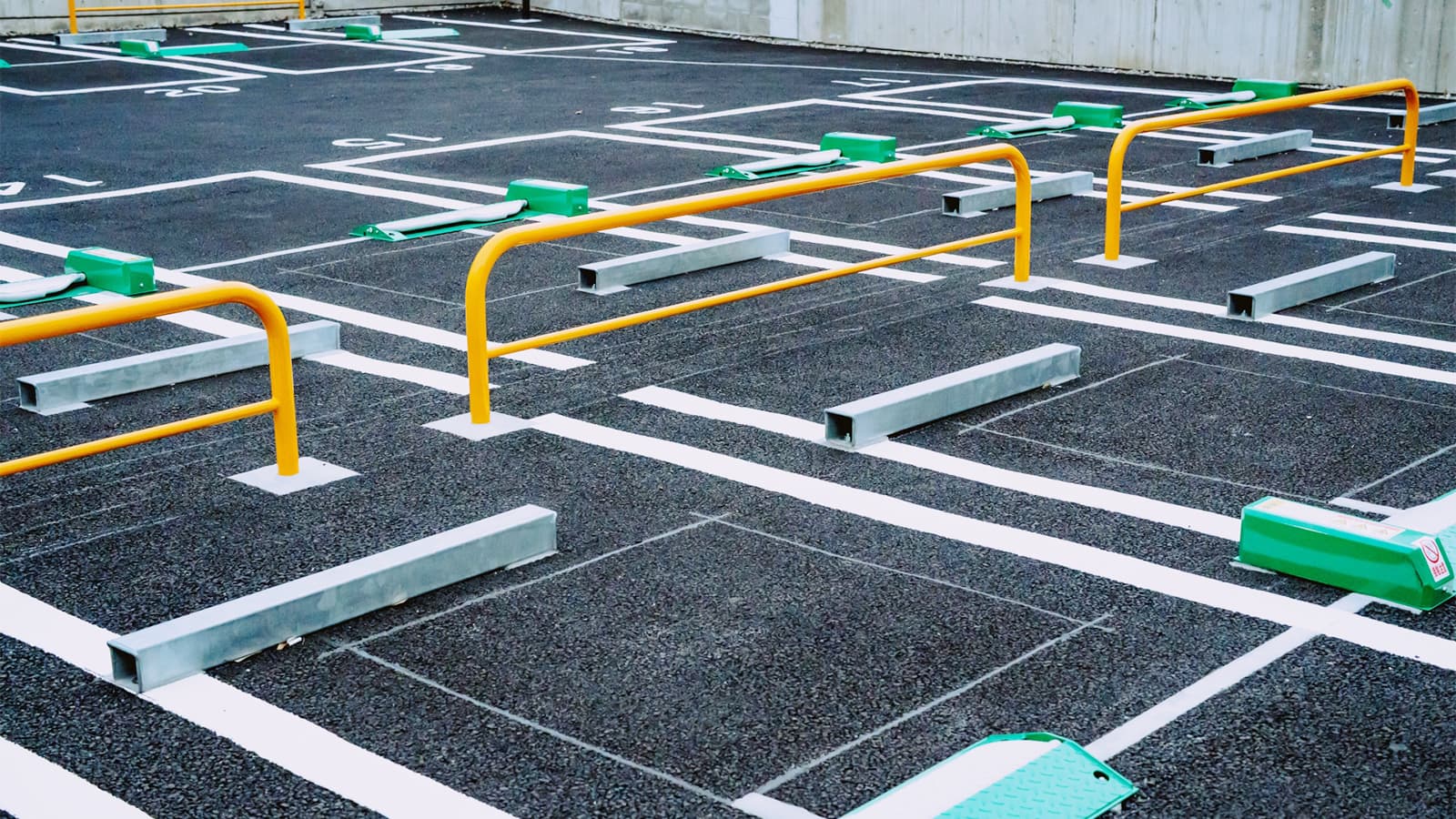 駐車場経営を行う